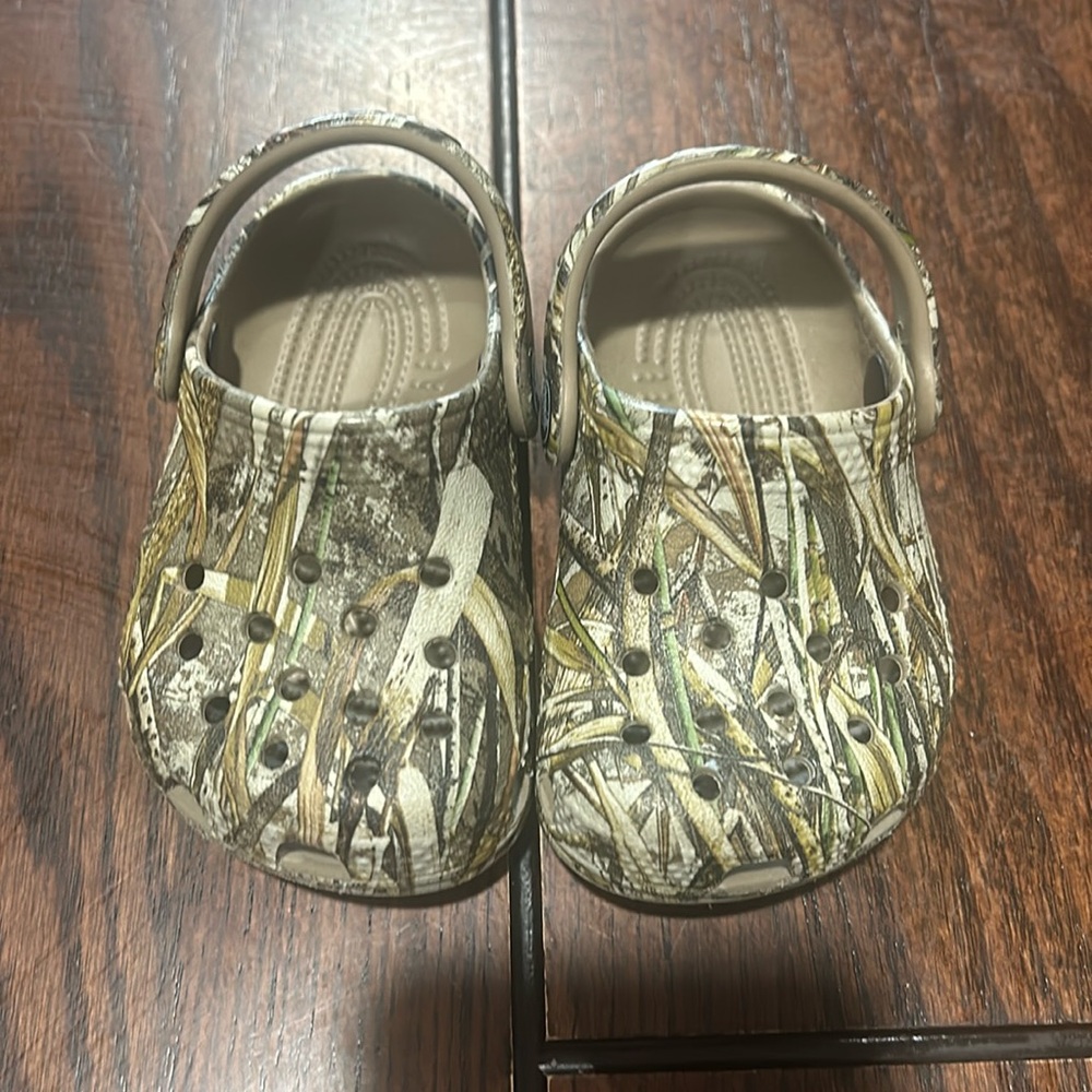 Never worn baby crocs!